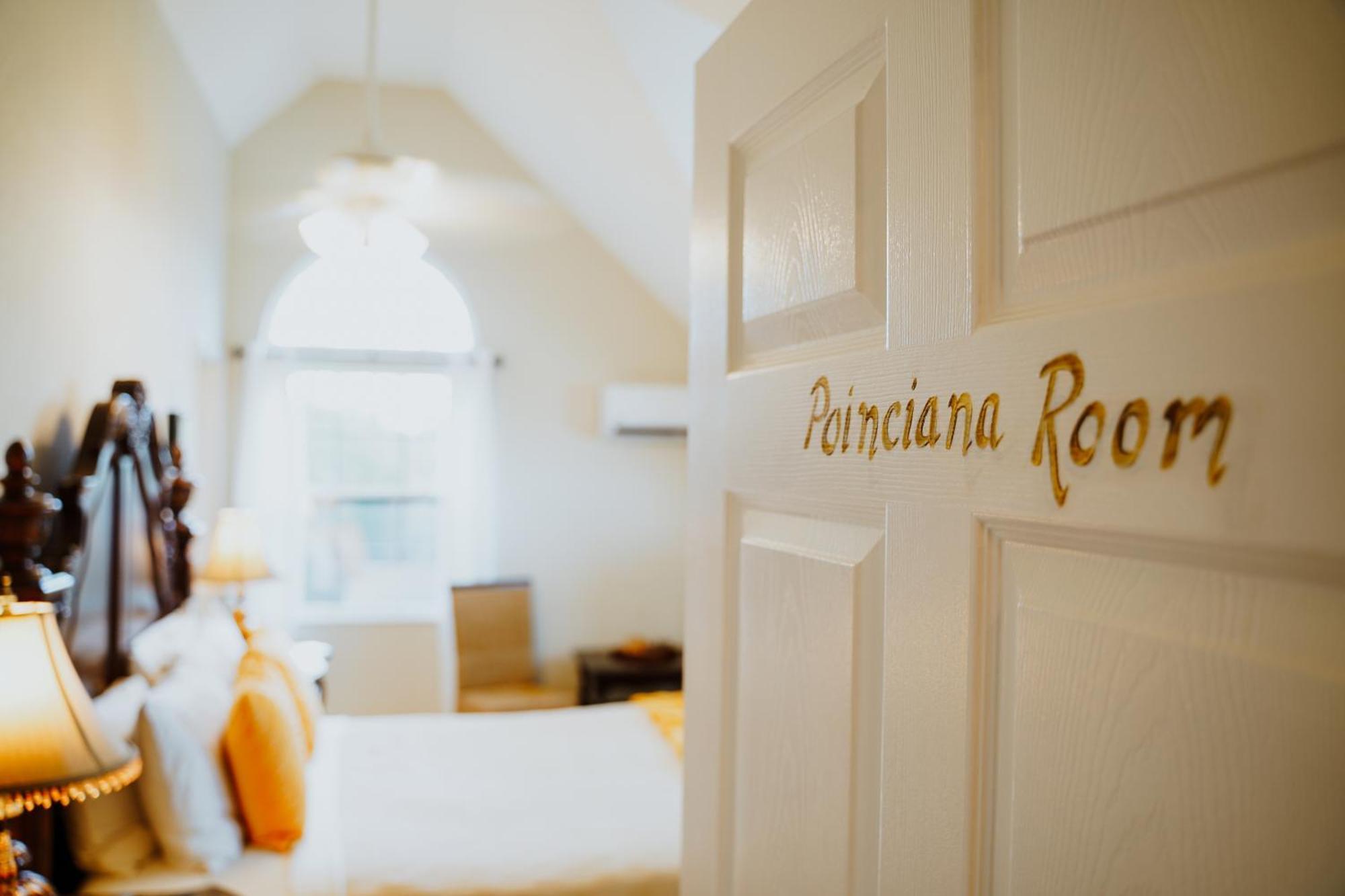 Shangri-La Boutique Bed & Breakfast West Bay Zewnętrze zdjęcie