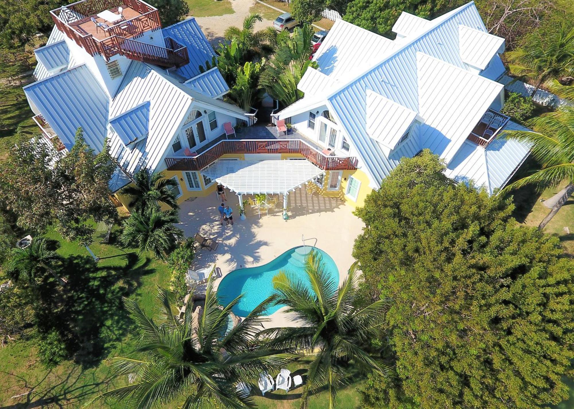 Shangri-La Boutique Bed & Breakfast West Bay Zewnętrze zdjęcie