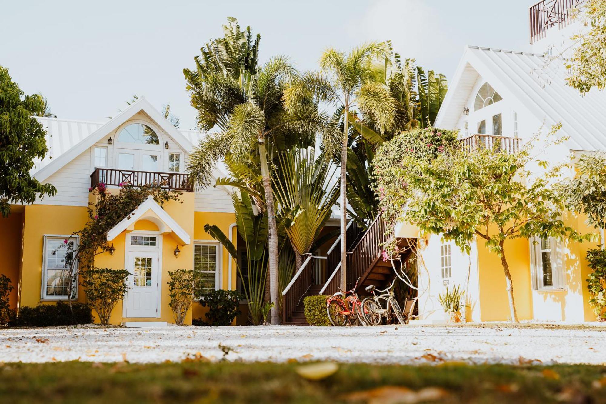 Shangri-La Boutique Bed & Breakfast West Bay Zewnętrze zdjęcie