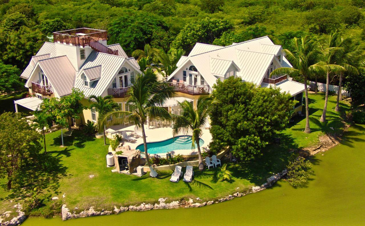 Shangri-La Boutique Bed & Breakfast West Bay Zewnętrze zdjęcie